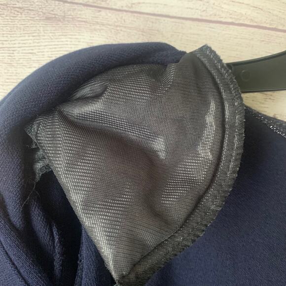 Vintage Karen Lessly Navy Cardigan Silver Metallic Thread and Rose Buttons Large - Picture 12 of 13